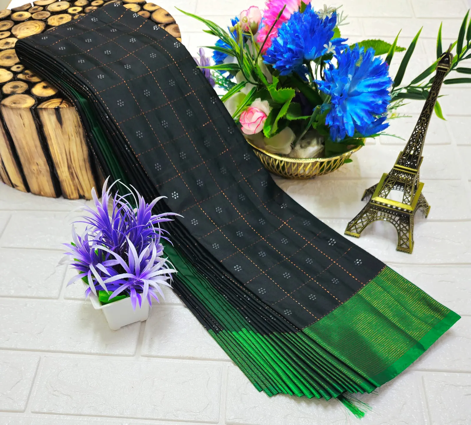 Grand Diamond Grid Butta Soft Silk Saree